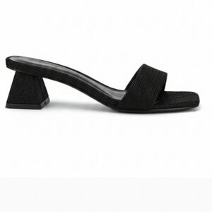 NWOT RAYE BLACK Mule Sandals Sz 7